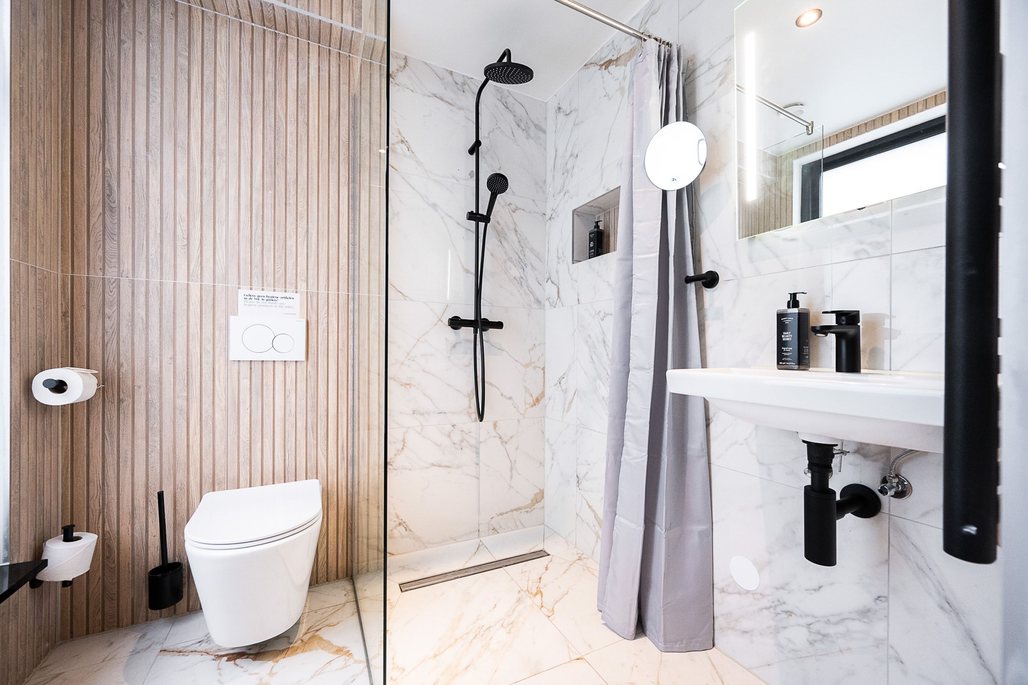 Photo - Limehome Amsterdam Leidsekruisstraat