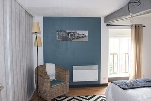2 bedrooms, WiFi, bed sheets
