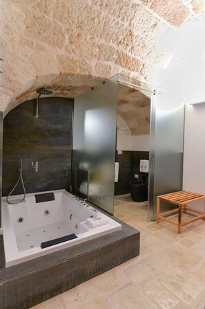 Deluxe Room | Bathroom - B-Welcome Rooms of Charmes & Relax (Polignano a Mare)