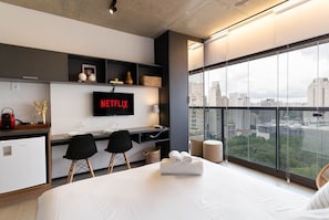 Studio 1601 On Lorena | 1 bedroom, blackout drapes, free WiFi