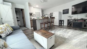 Smart TV, fireplace, video games, stereo