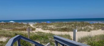 Surf & Racquet Club B160 -Pool