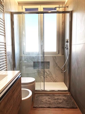 Bathroom - Moderno Bilocale - Lorenteggio 145 (Milan)