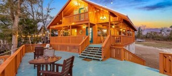 Luxury Riverside Retreat