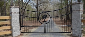 Family Retreat for vacations, weddings, family reunions and corporate retreats. 