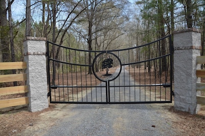 Family Retreat for vacations, weddings, family reunions and corporate retreats.