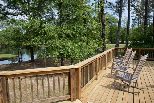 Family Retreat for vacations, weddings, family reunions and corporate retreats. 