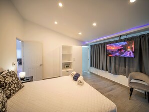 Apartment, 3 Schlafzimmer, Balkon, Stadtblick | Wohnzimmer