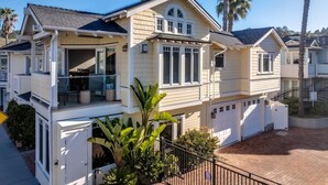 Exterior - Avila with a view! sleeps 5 (Avila Beach)