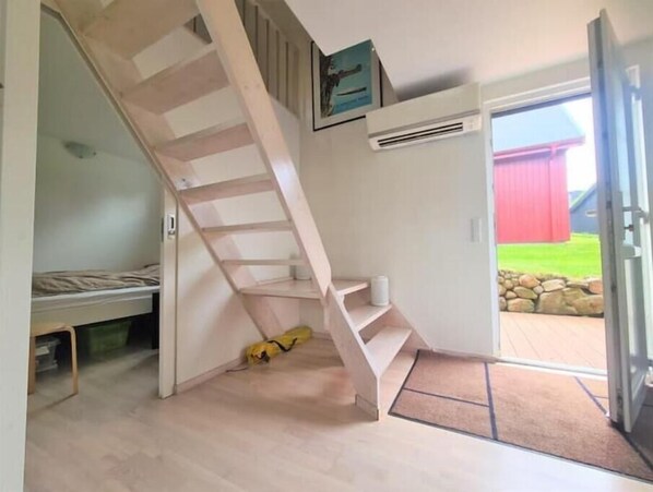 Interior - Casa Pállsstova. 5 Bedroom villa (Gjógv)