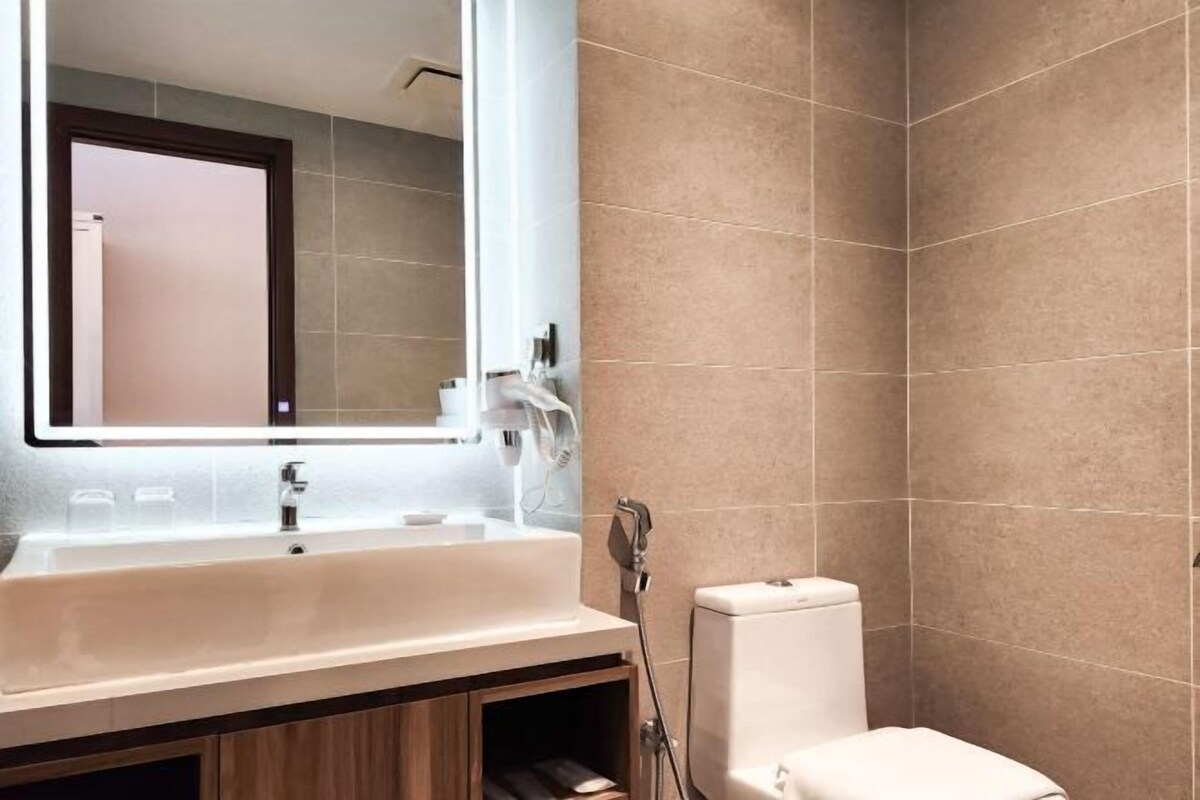 Shower, rainfall showerhead, eco-friendly toiletries, hair dryer