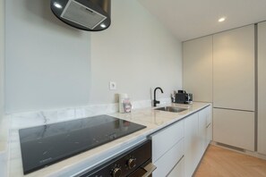 Frigorifero, forno, lavastoviglie, macchina per tè/caffè