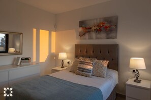 4 Schlafzimmer, Bügeleisen/Bügelbrett, kostenloses WLAN