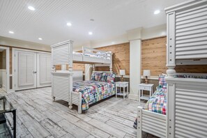 5 bedrooms, iron/ironing board, internet, bed sheets