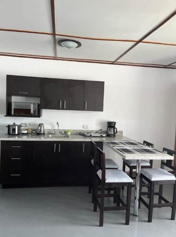 Private kitchen - Departamento Cerca del Aeropuerto (Alajuela)