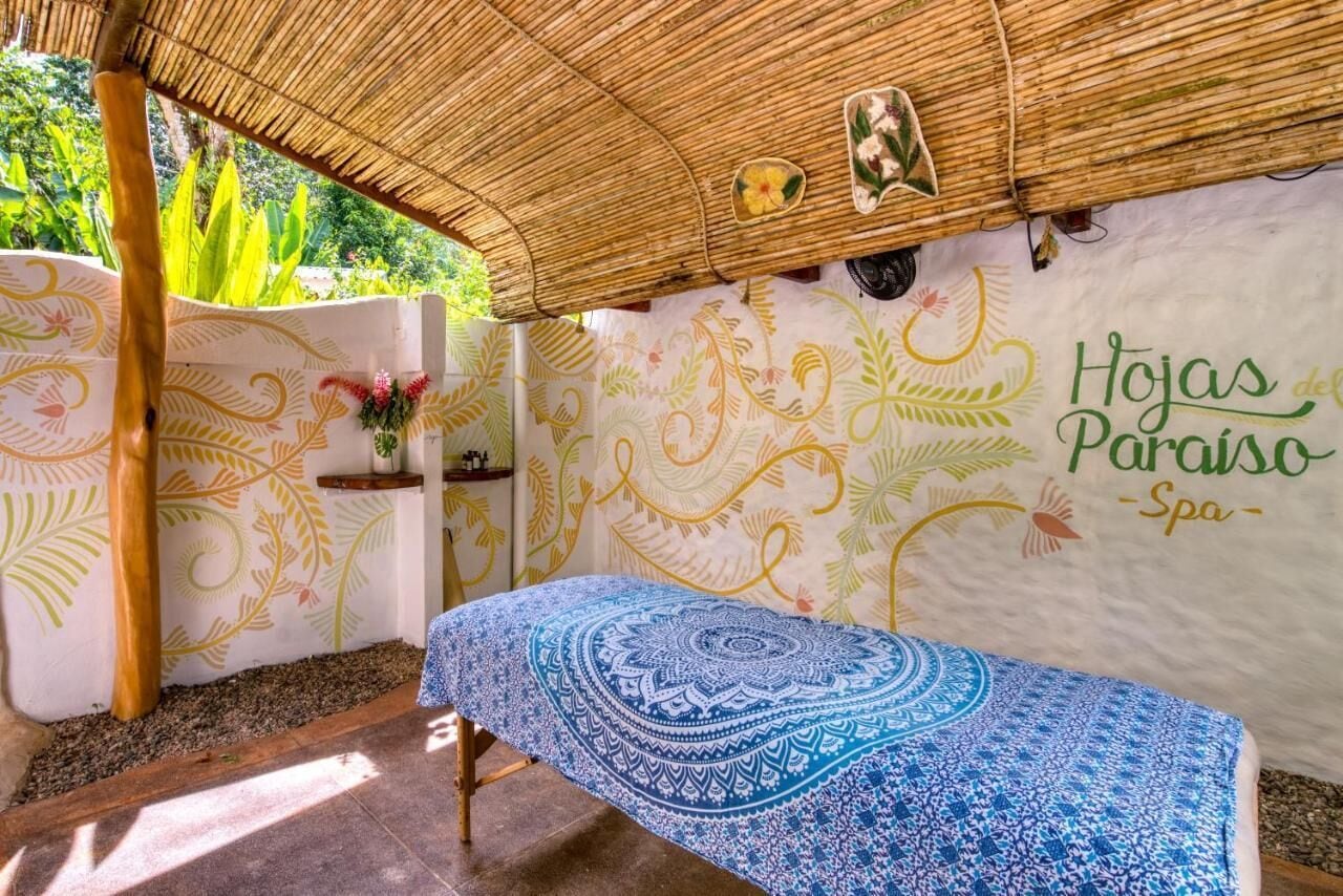 Couples treatment room(s), body treatments, aromatherapy