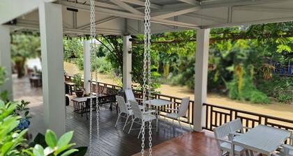 Romyen cafe homestay