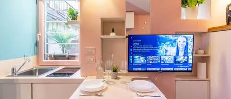 Wasserkocher mit Kaffee-/Teezubehör, Kochgeschirr/Geschirr/Besteck