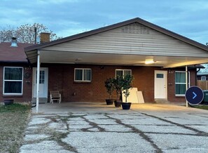 Exterior - Amazing House, close to the airport. (Salt Lake City)