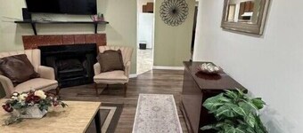 Amazing House, close to the airport.