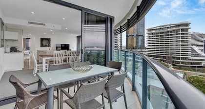 Luxury Living At The Oracle