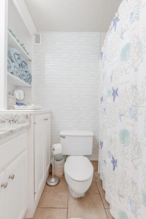 Hårtørrer, håndklæder