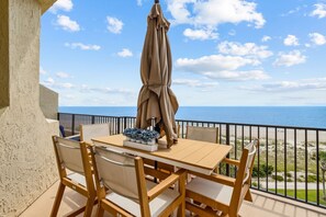 Outdoor dining - AIP Resort,Elegant Penthouse, Panoramic Ocean view, 3 balconies, (Amelia Island)