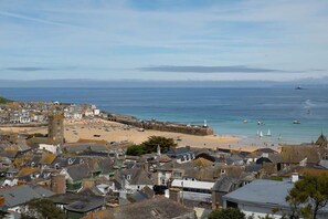 Beach - Sea View Modern 1BR Apartment near to centre (St Ives)