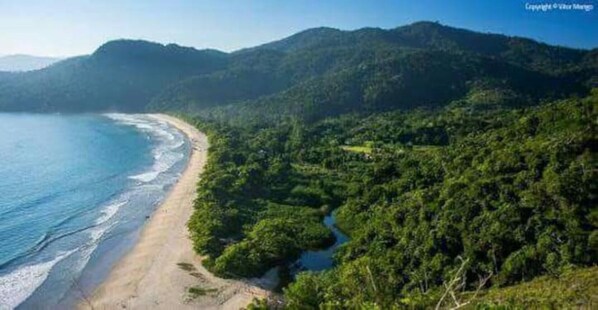 On the beach - Chalet Pauapique, Praia do Sono, Beira-mar (Paraty)