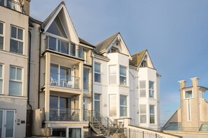 Exterior - Sea views and great location (St Ives)