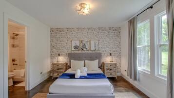 3 makuuhuonetta, silitysrauta/-lauta, Wi-Fi, vuodevaatteet