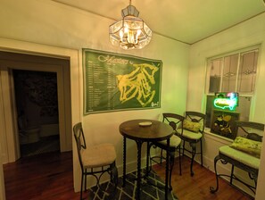 Dining - Casey's Cottage- Georgia Ave (North Augusta)