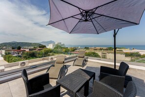 غرفة سوبريور ثلاثية | شرفة/رواق