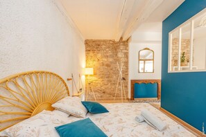 1 chambre, fer et planche à repasser, lit parapluie, Wi-Fi gratuit