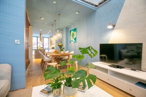 Living area - Hammock Heights! Hot Tub,Private Garage,CityCentre (Manchester)