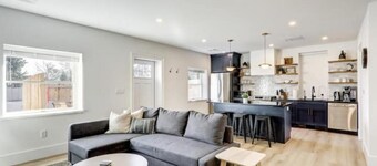 The Loft at Legacy Manor/Minutes from Sight&Sound and Downtown Lancaster