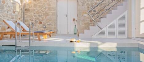 室外泳池、暖水池