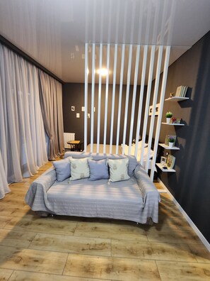 1 slaapkamer, een strijkplank/strijkijzer, gratis wifi, beddengoed