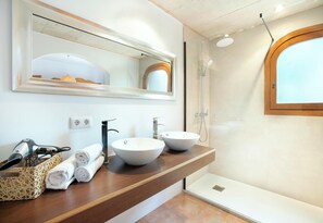 Hair dryer, towels