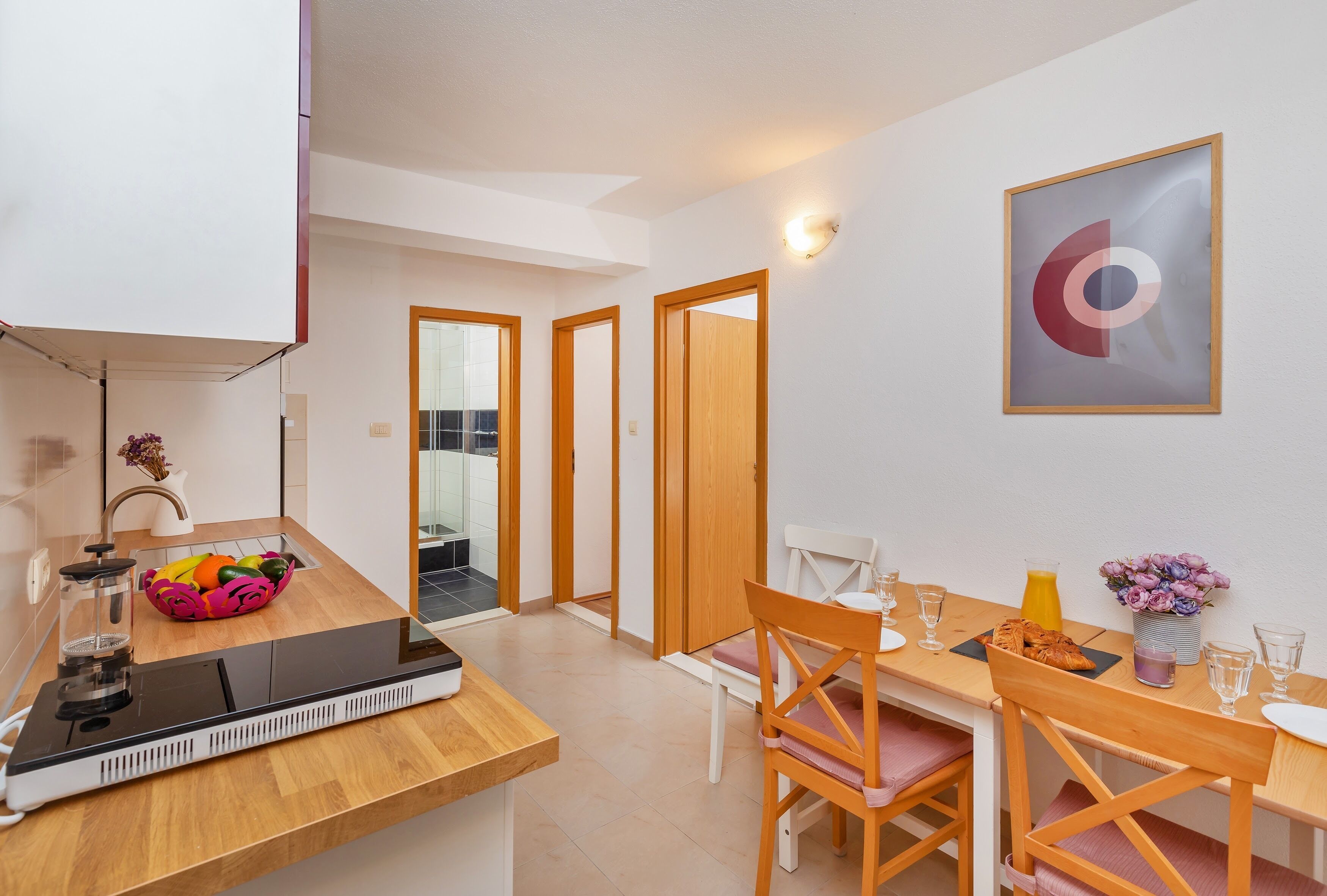 经典公寓 | 私人厨房 | 冰箱、炉灶、电热水壶、厨具/餐具