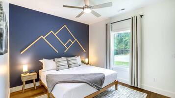 3 slaapkamers, een kluis op de kamer, een bureau