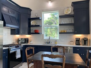 Fridge, microwave, oven, stovetop - Gorgeous new beach cottage in fantastic location! (Destin)
