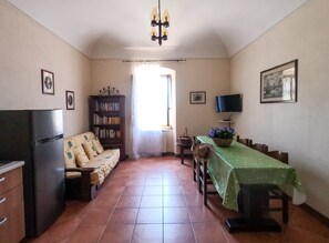 Condo, 1 Bedroom, Valley View | Living room
