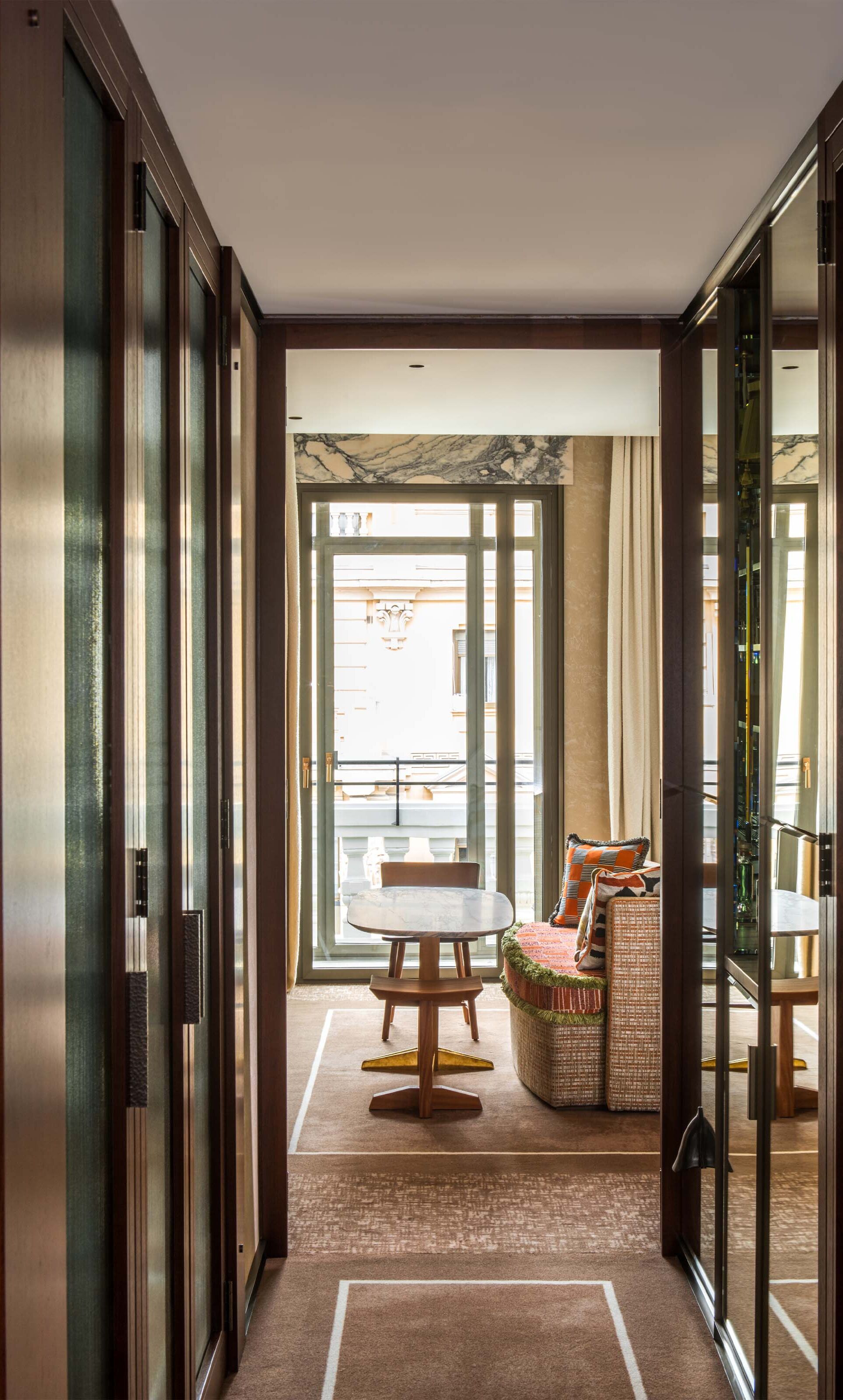 Egyptian cotton sheets, premium bedding, down duvets, free minibar items