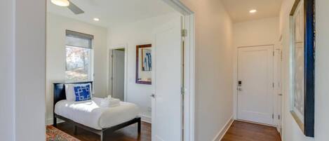 3 bedrooms, desk, iron/ironing board, travel crib