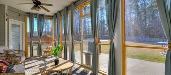 Spacious 5BR Masters Retreat: Heated Pool/Spa, Theater, Basketball Court & More!