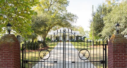 Gated Farm House Getaway Near Lake Blackshear! Peaceful and Newly renovated