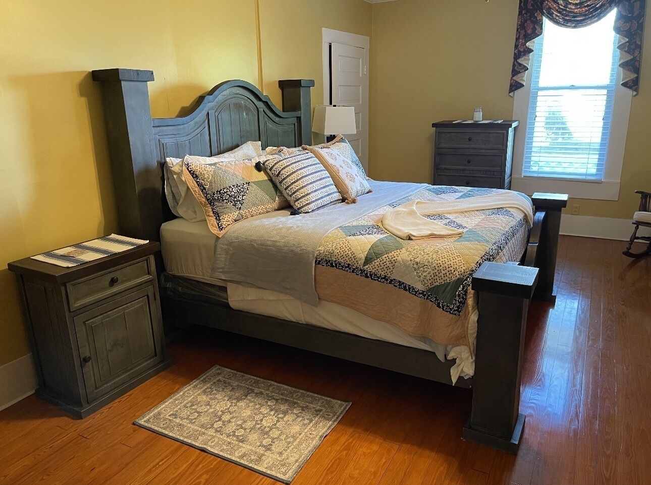 3 bedrooms, desk, free WiFi, bed sheets