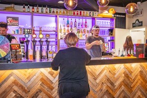 Bar (in der Unterkunft)