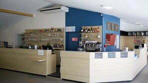 Bar (en la propiedad)